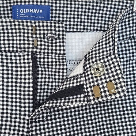 OLD NAVY Mid-Rise Pixie Pant Black White Checkered Gingham Pattern size 6R - Picture 10 of 13